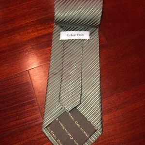 Men’s Calvin Klein tie - 100% silk necktie
